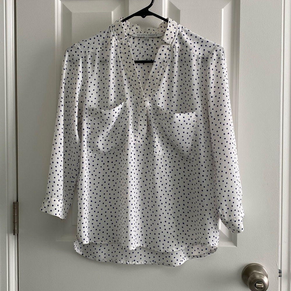 Collective Concepts XSP Blue and white along sleeve blouse, v neck.